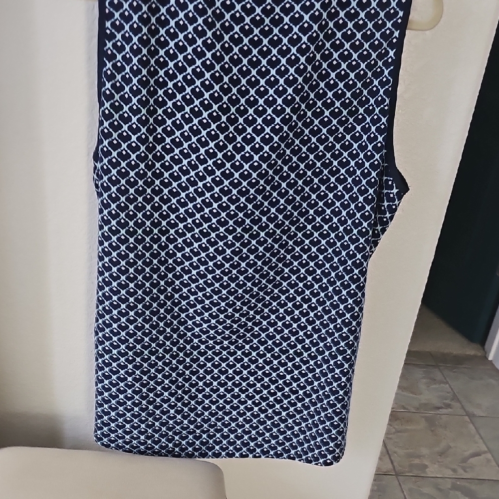 Navy and White Sleeveless Blouse - Picture 2 of 5